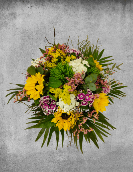 Bouquet di fiori estivi colorato